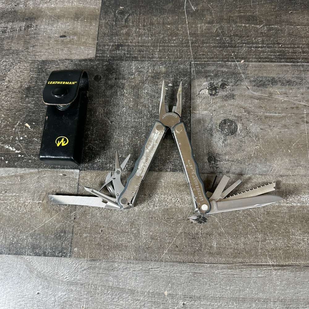 Leatherman BLAST Multi-Tool w/ Leather Sheath Retired